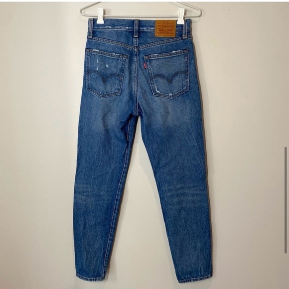 LEVI’S Wedgie Icon Distressed Jeans size 24 - Picture 2 of 3
